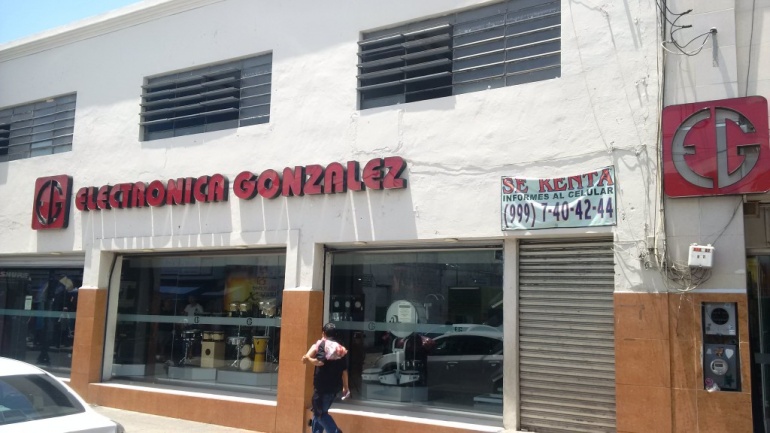 11 - RENTA DE LOCAL EN PLANTA ALTA EN EL CENTRO COMERCIAL DE MERIDA