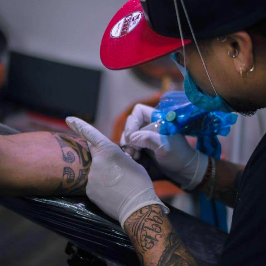 Tatuador Miguel Buscko